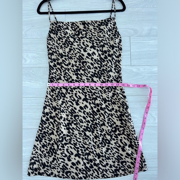 LIKE NEW CHEETAH SATIN COWL NECK - Picture 12 of 12